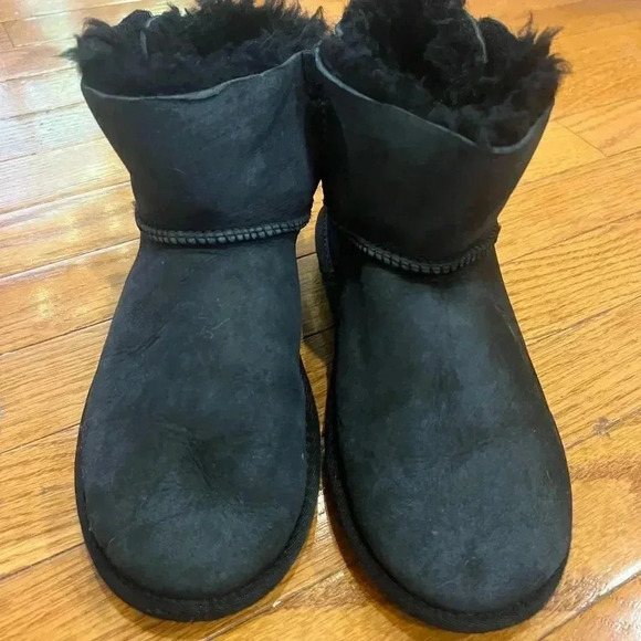 girls kids 3 black gray 100% shearling wool inside boots booties Costco - Picture 11 of 12